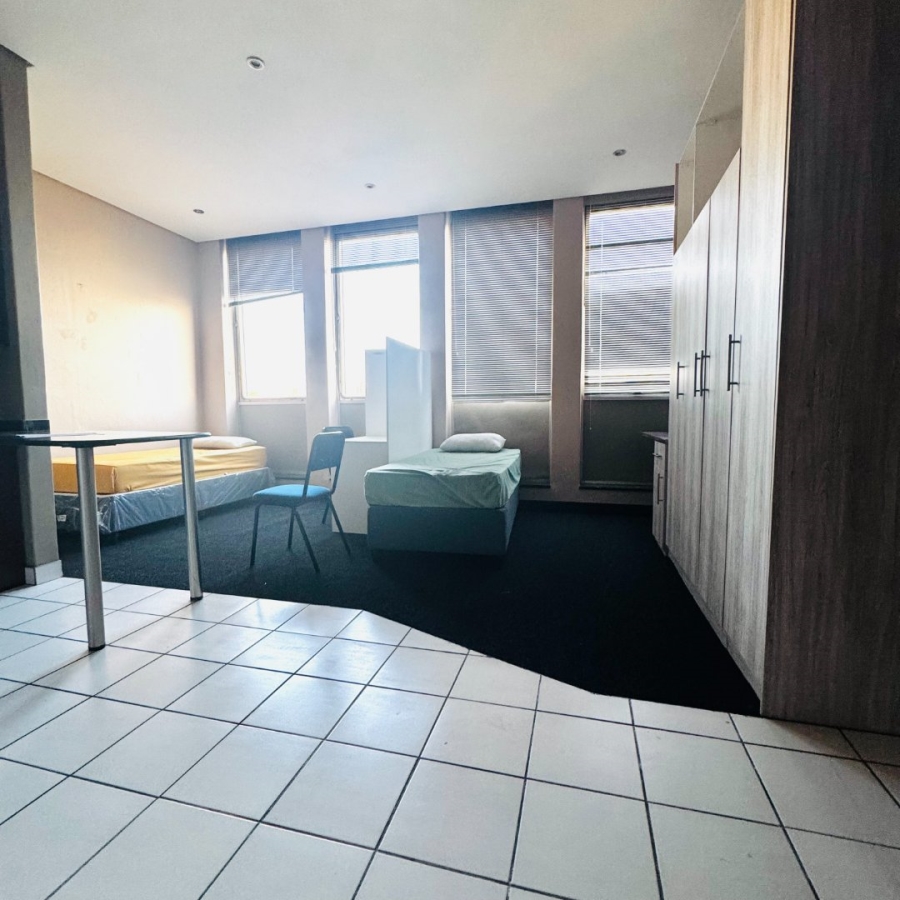 1 Bedroom Property for Sale in Braamfontein Gauteng