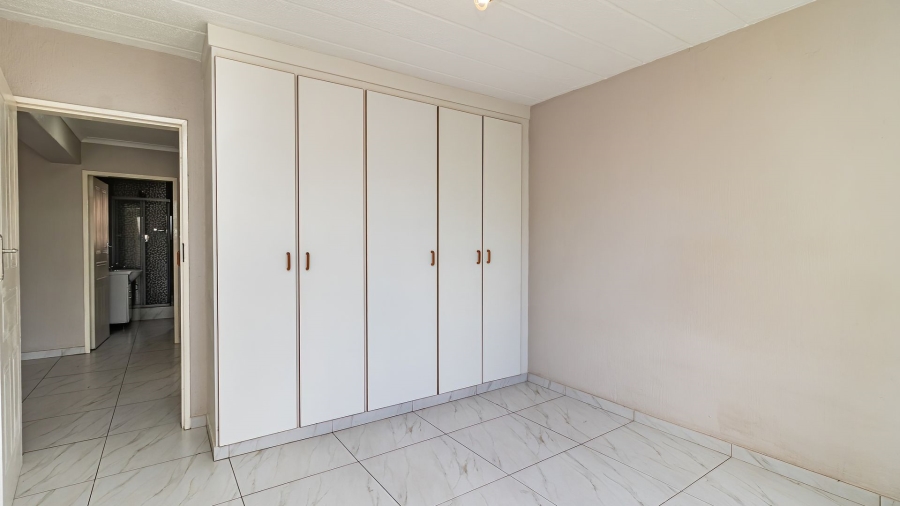 2 Bedroom Property for Sale in Bedfordview Gauteng