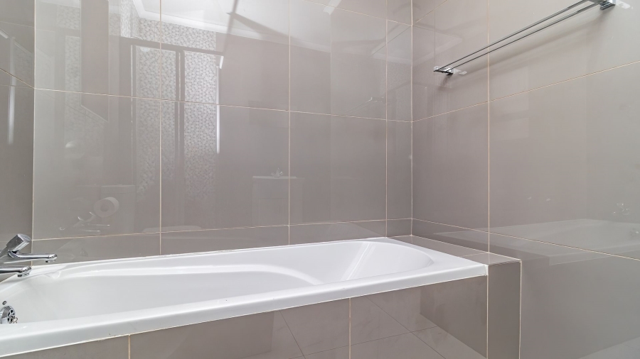 2 Bedroom Property for Sale in Bedfordview Gauteng