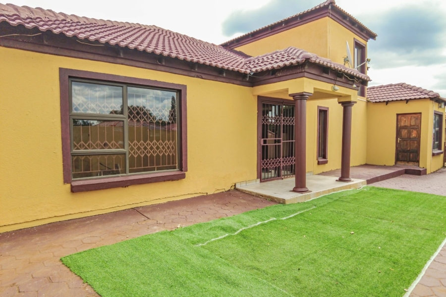 4 Bedroom Property for Sale in Karenpark Gauteng