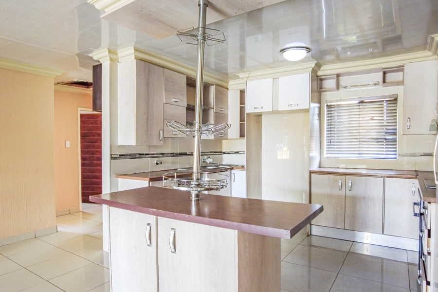 4 Bedroom Property for Sale in Karenpark Gauteng