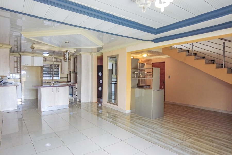 4 Bedroom Property for Sale in Karenpark Gauteng