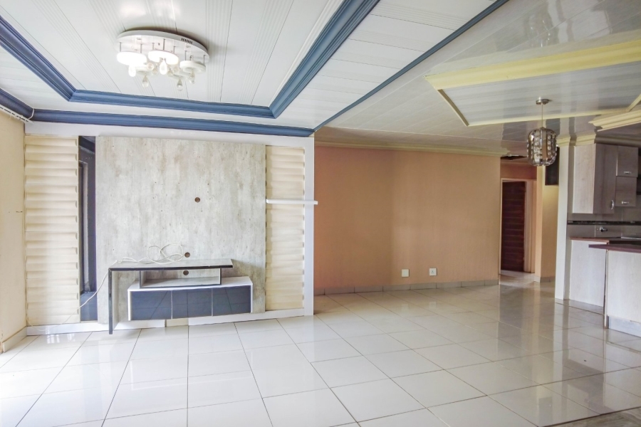 4 Bedroom Property for Sale in Karenpark Gauteng