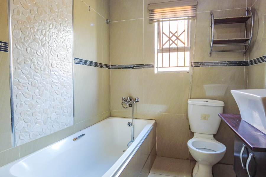 4 Bedroom Property for Sale in Karenpark Gauteng