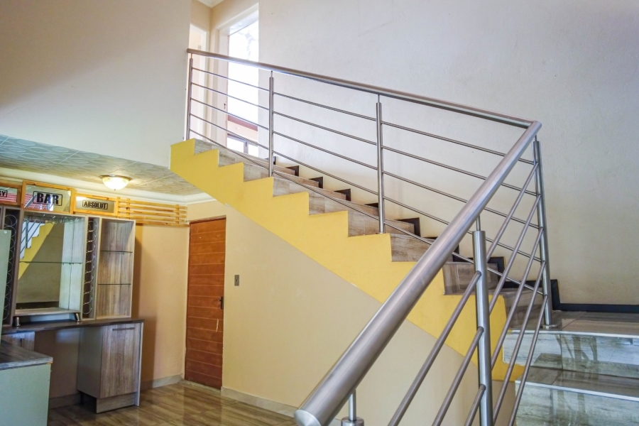 4 Bedroom Property for Sale in Karenpark Gauteng