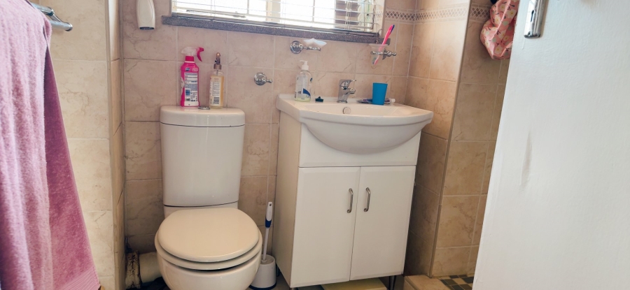 2 Bedroom Property for Sale in Three Rivers Gauteng