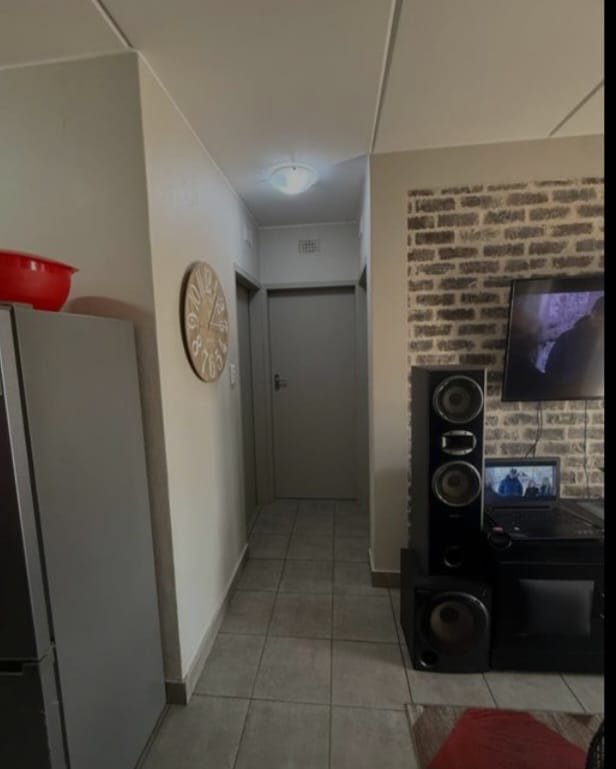 2 Bedroom Property for Sale in Lotus Gardens Gauteng