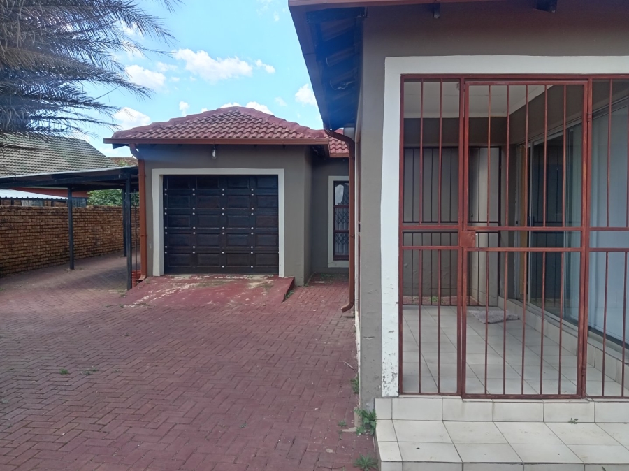 3 Bedroom Property for Sale in Masada Gauteng