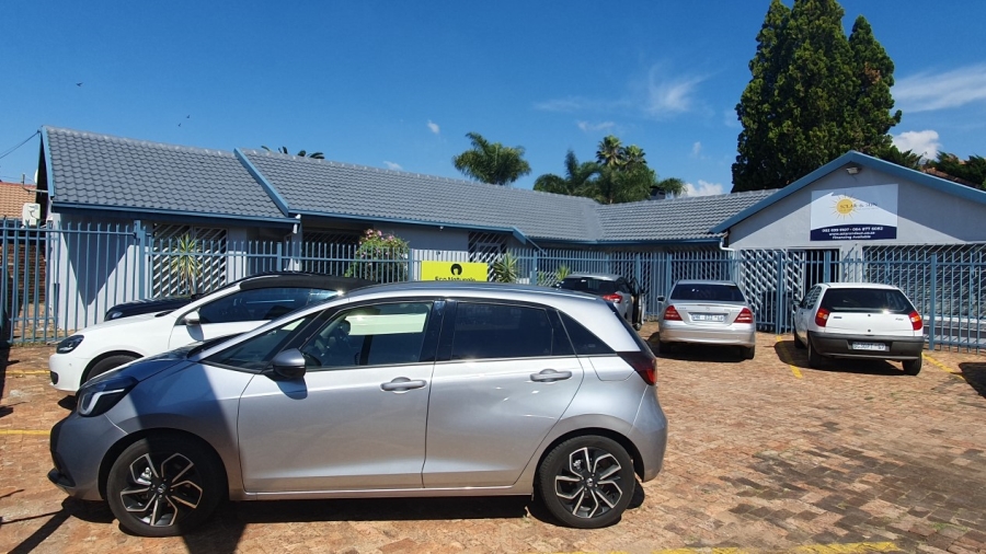 To Let Commercial Property for Rent in Wierda Park Gauteng
