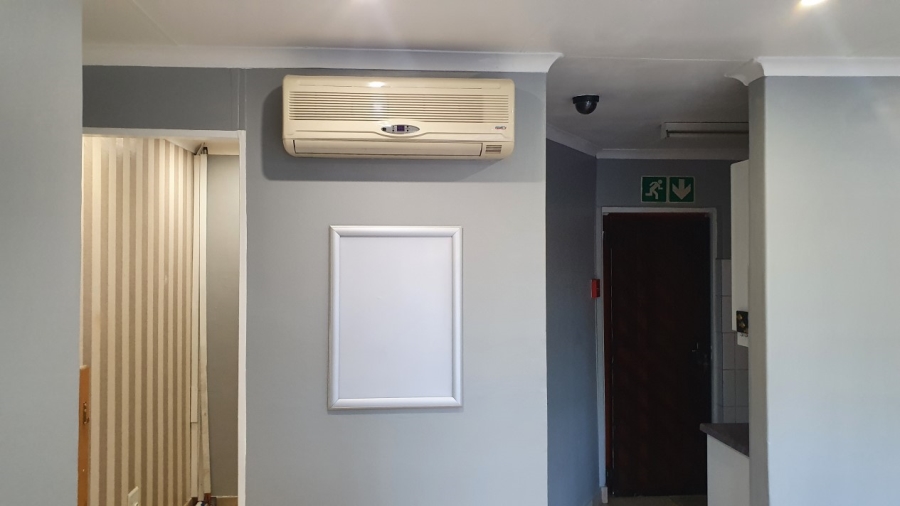 To Let Commercial Property for Rent in Wierda Park Gauteng