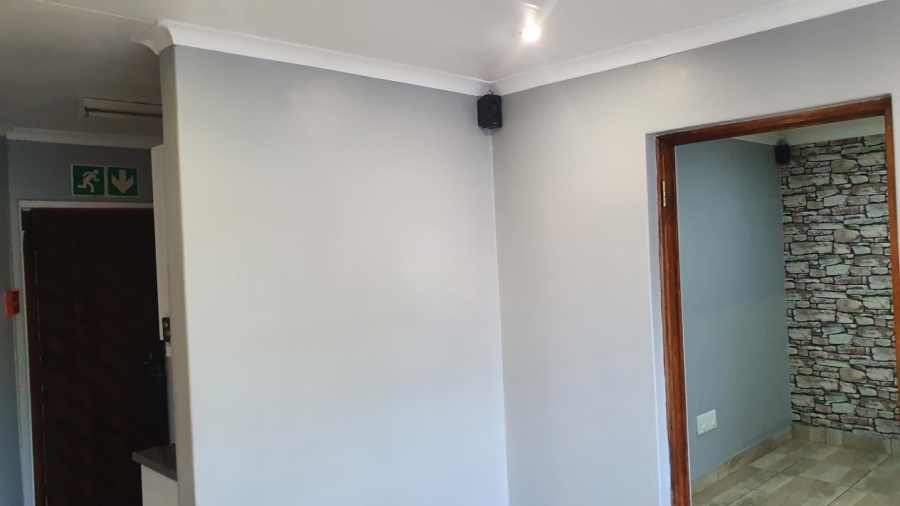 To Let Commercial Property for Rent in Wierda Park Gauteng