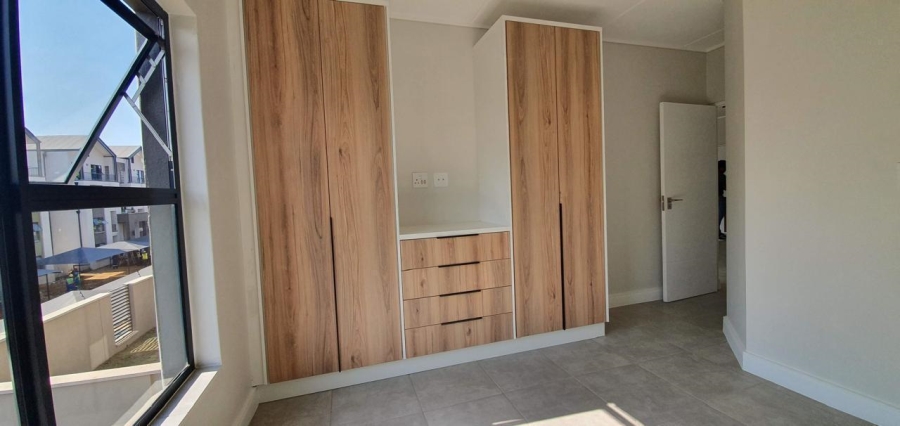To Let 2 Bedroom Property for Rent in Waterfall Gauteng