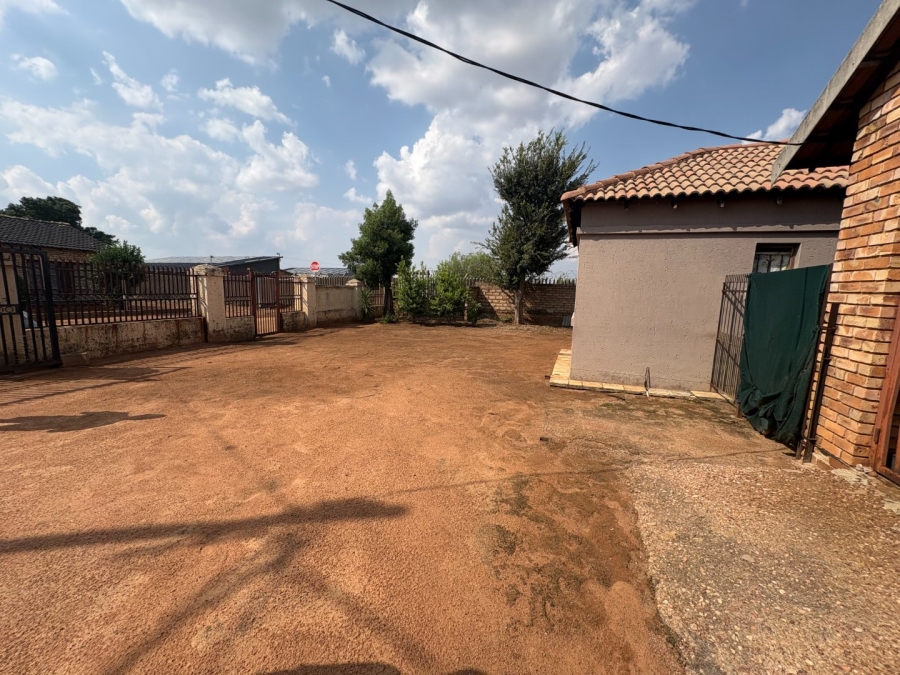 3 Bedroom Property for Sale in Soshanguve JJ Gauteng