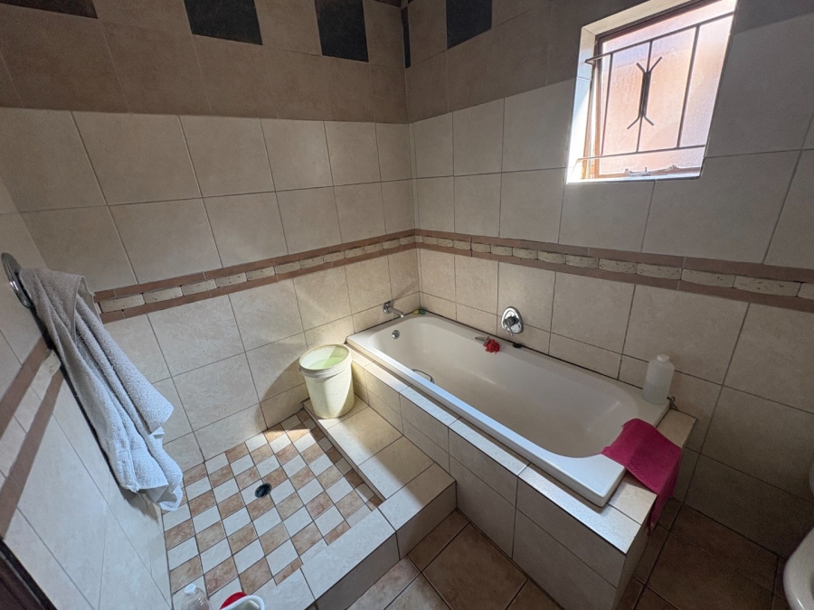 3 Bedroom Property for Sale in Soshanguve JJ Gauteng