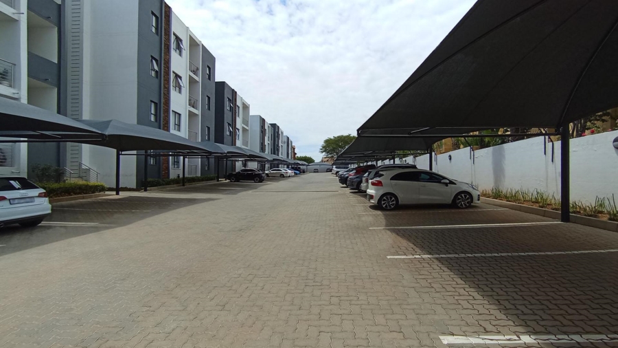 2 Bedroom Property for Sale in Erand Gardens Gauteng
