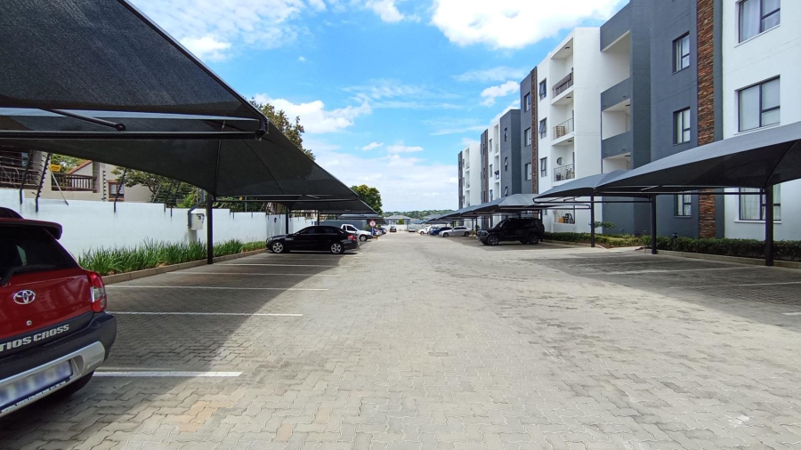 2 Bedroom Property for Sale in Erand Gardens Gauteng