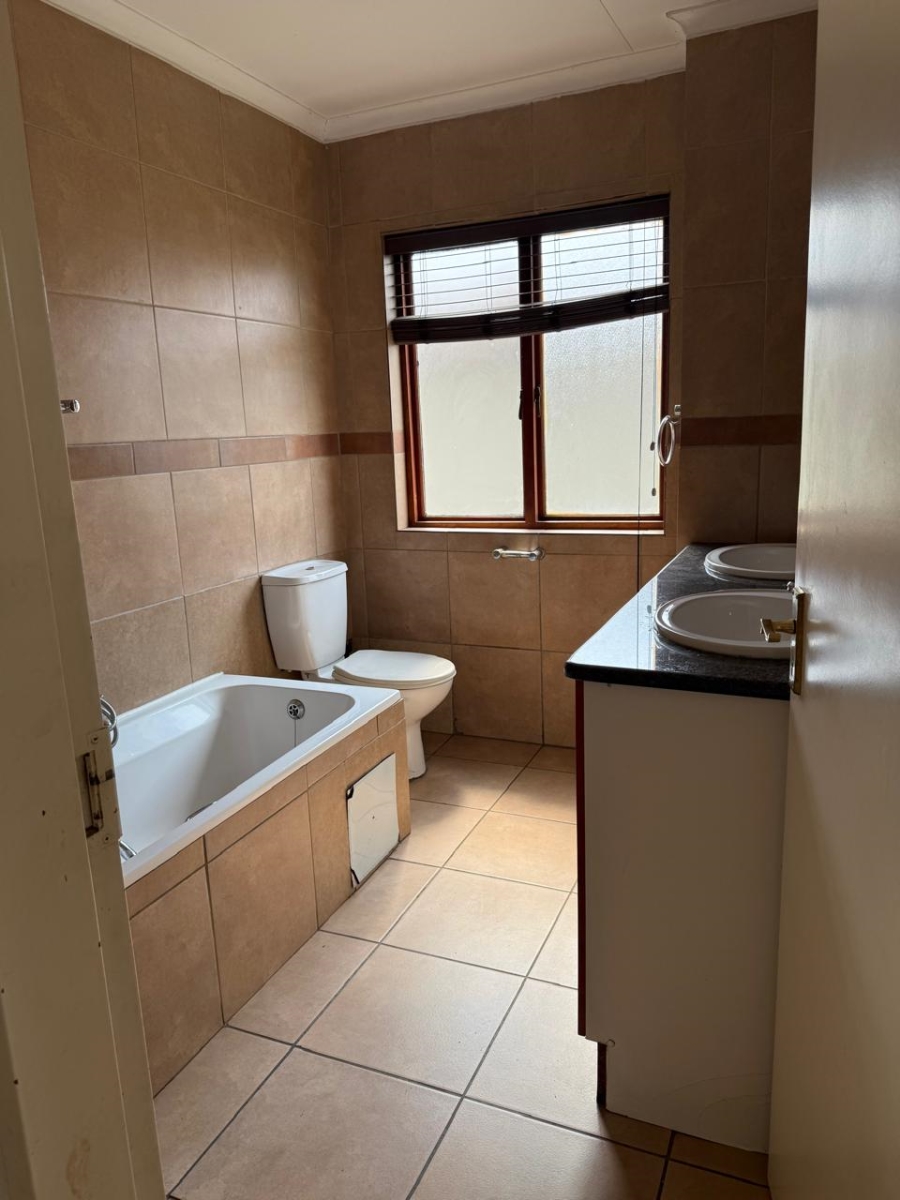 2 Bedroom Property for Sale in Meyersdal Gauteng