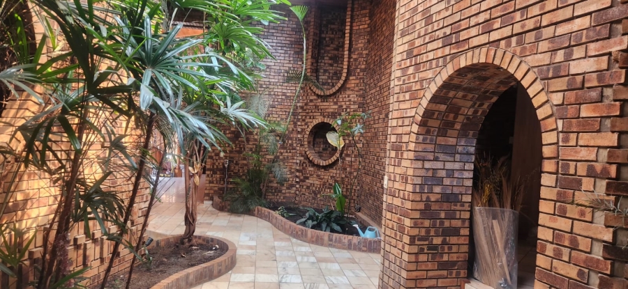 4 Bedroom Property for Sale in Kameelfontein Gauteng