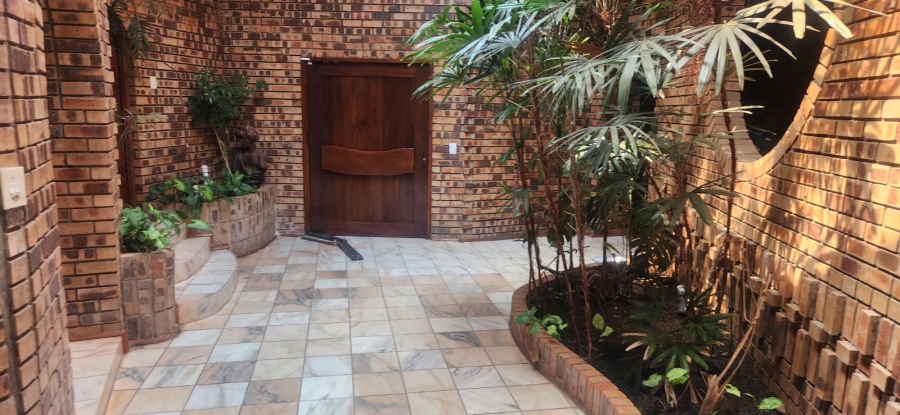 4 Bedroom Property for Sale in Kameelfontein Gauteng