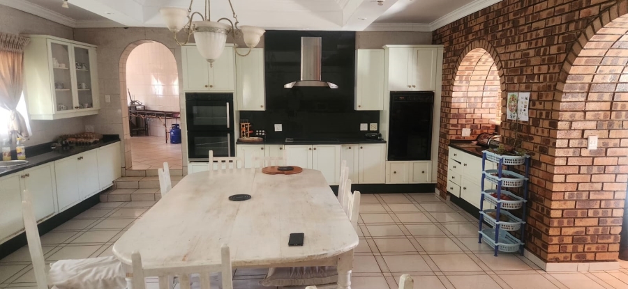 4 Bedroom Property for Sale in Kameelfontein Gauteng