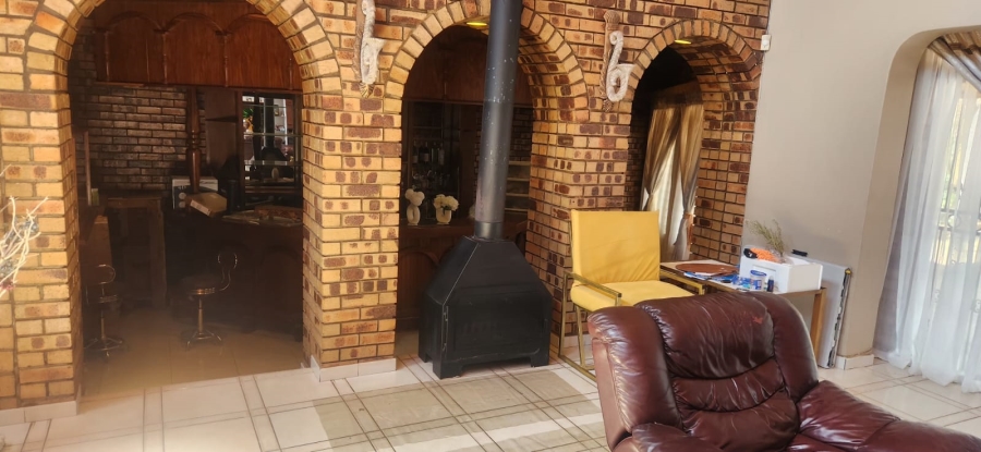 4 Bedroom Property for Sale in Kameelfontein Gauteng