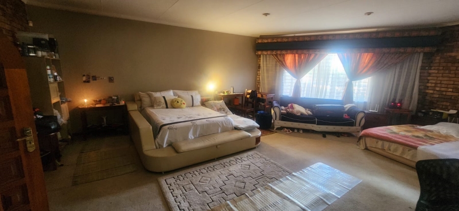 4 Bedroom Property for Sale in Kameelfontein Gauteng