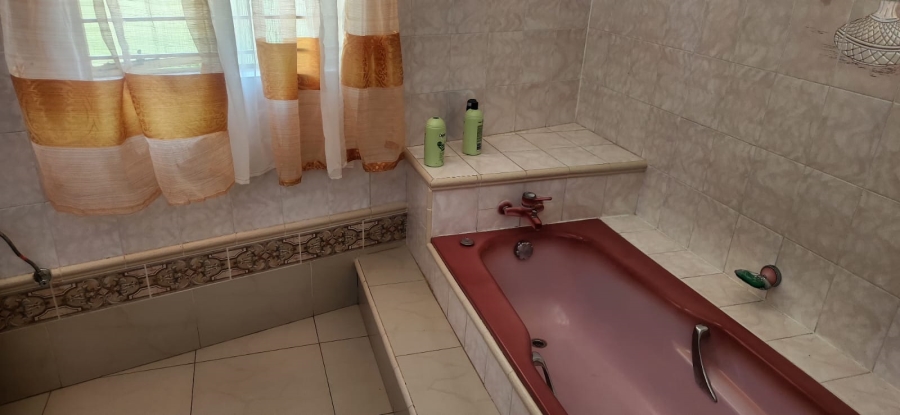 4 Bedroom Property for Sale in Kameelfontein Gauteng