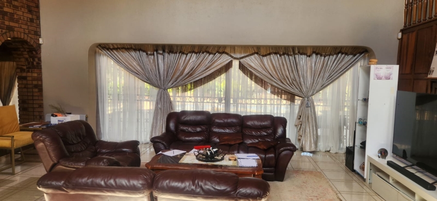 4 Bedroom Property for Sale in Kameelfontein Gauteng