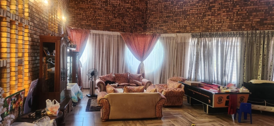 4 Bedroom Property for Sale in Kameelfontein Gauteng