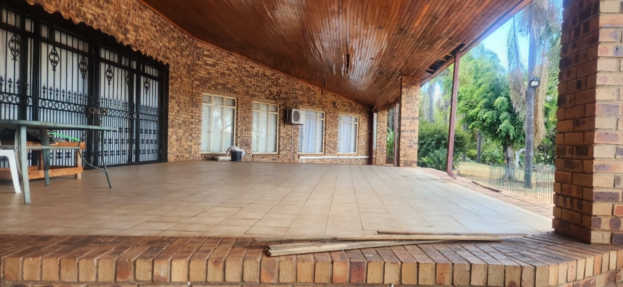 4 Bedroom Property for Sale in Kameelfontein Gauteng