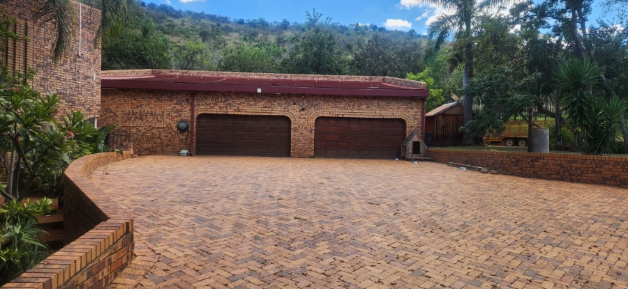 4 Bedroom Property for Sale in Kameelfontein Gauteng