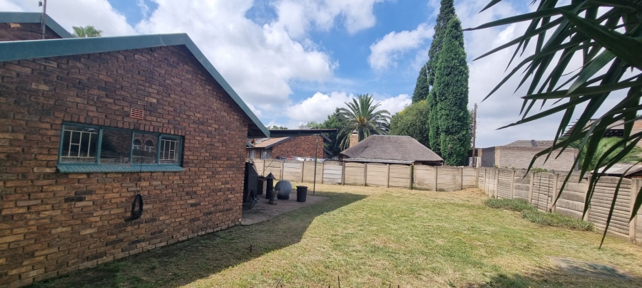 3 Bedroom Property for Sale in Bonaero Park Gauteng