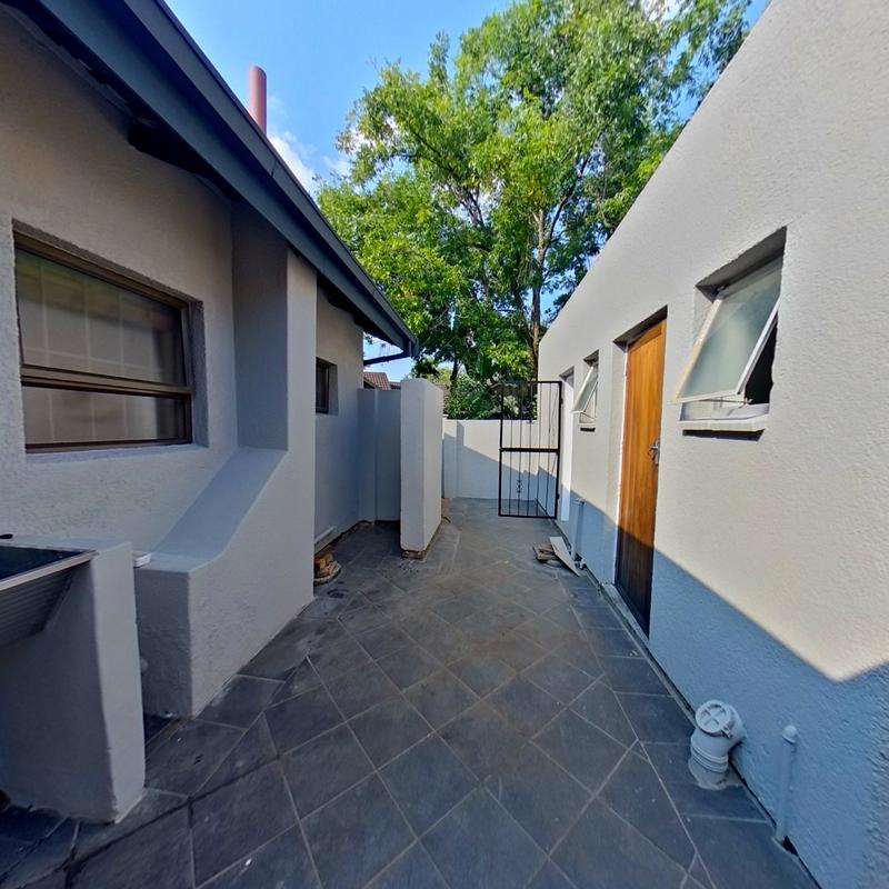 4 Bedroom Property for Sale in Garsfontein Gauteng