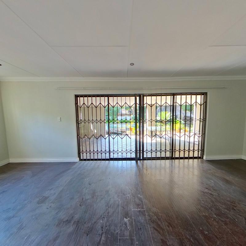 4 Bedroom Property for Sale in Garsfontein Gauteng