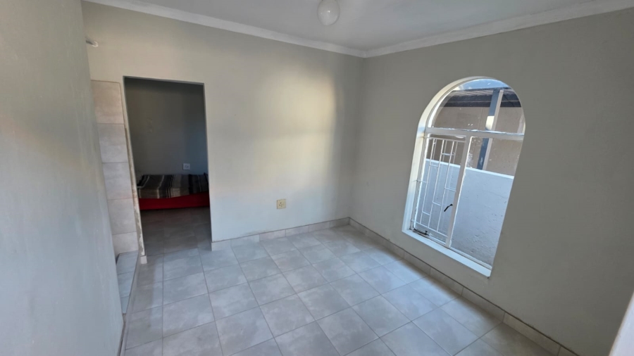 4 Bedroom Property for Sale in Garsfontein Gauteng