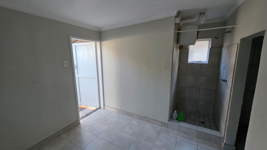 4 Bedroom Property for Sale in Garsfontein Gauteng
