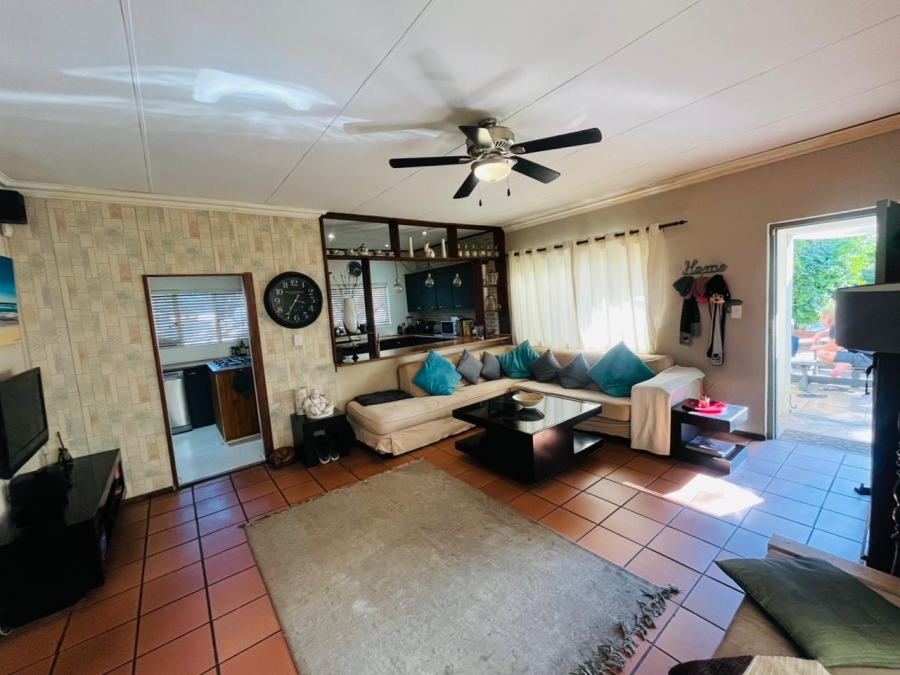 2 Bedroom Property for Sale in Olivedale Gauteng