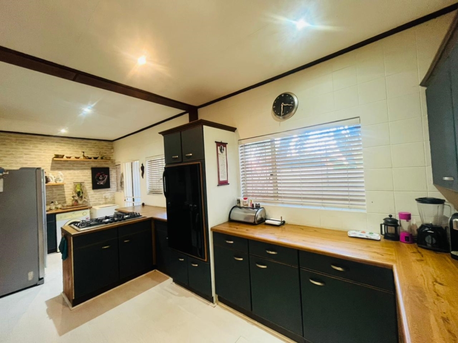 2 Bedroom Property for Sale in Olivedale Gauteng