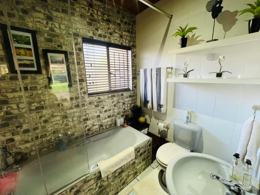 2 Bedroom Property for Sale in Olivedale Gauteng