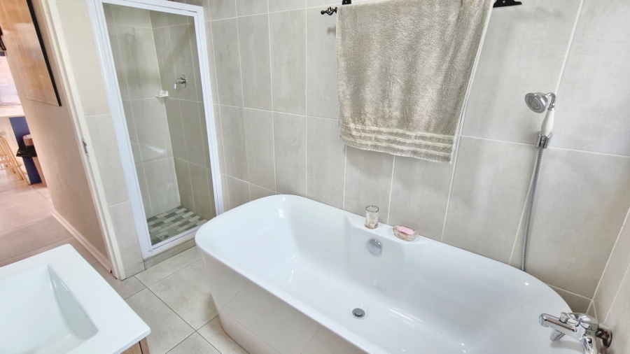 4 Bedroom Property for Sale in Vaal Marina Gauteng