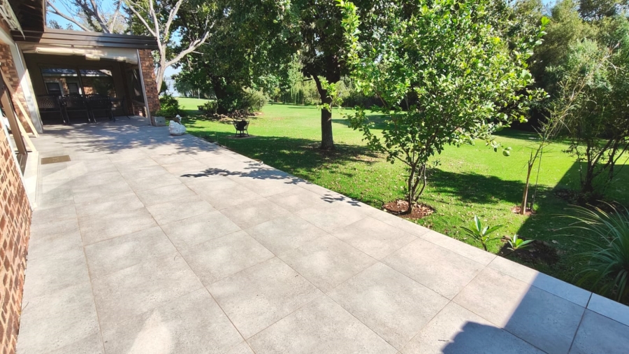 4 Bedroom Property for Sale in Vaal Marina Gauteng