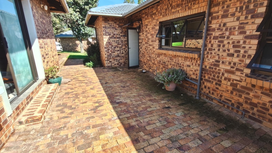4 Bedroom Property for Sale in Vaal Marina Gauteng