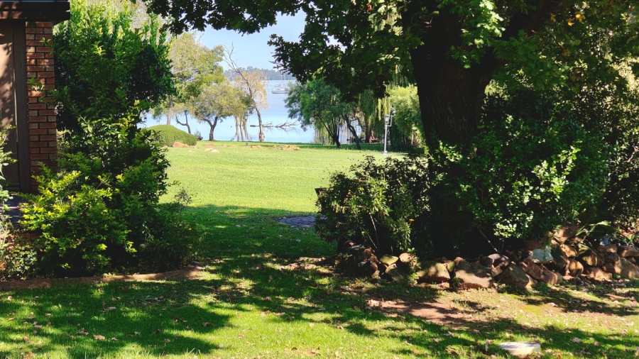 4 Bedroom Property for Sale in Vaal Marina Gauteng