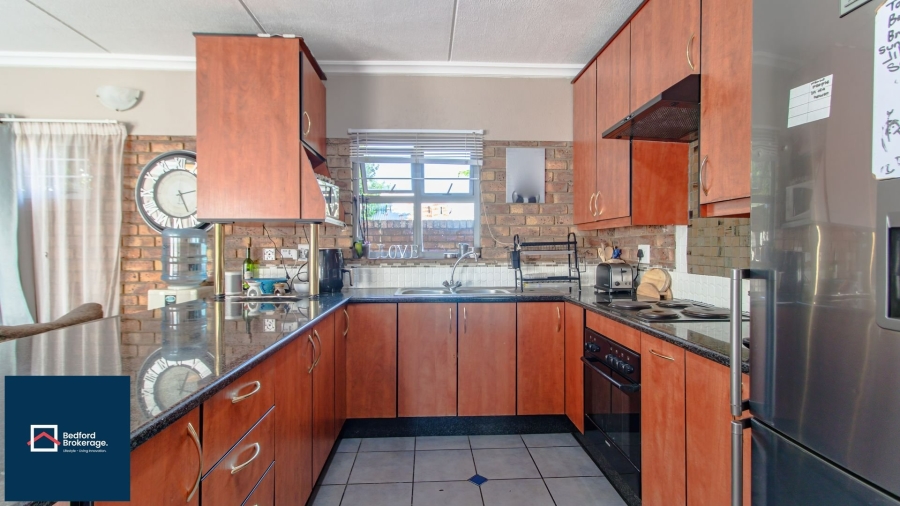 3 Bedroom Property for Sale in Lakeside Village Gauteng