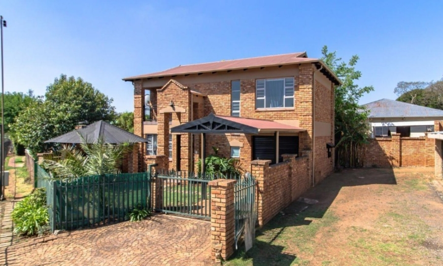 3 Bedroom Property for Sale in Lakeside Village Gauteng