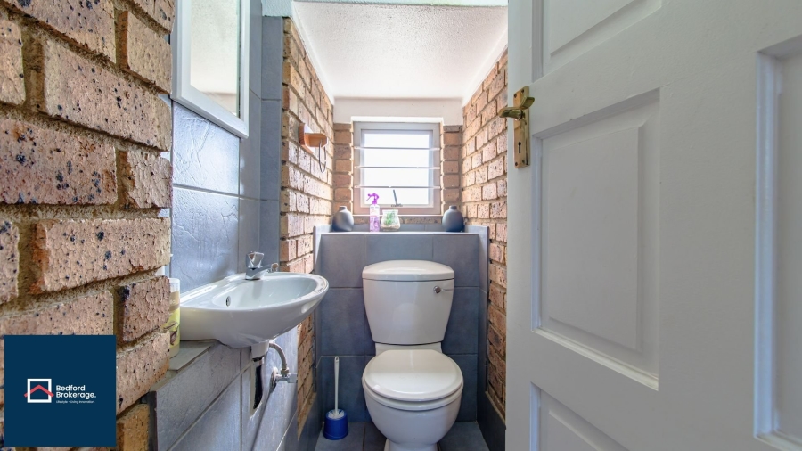 3 Bedroom Property for Sale in Lakeside Village Gauteng