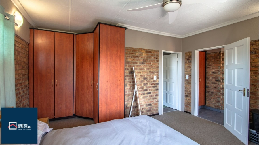 3 Bedroom Property for Sale in Lakeside Village Gauteng