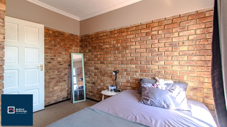 3 Bedroom Property for Sale in Lakeside Village Gauteng