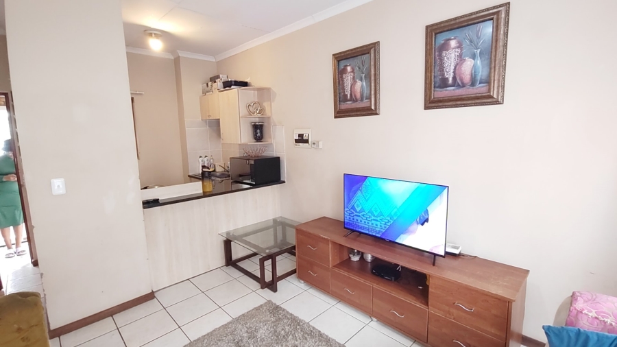 1 Bedroom Property for Sale in Montana Gauteng