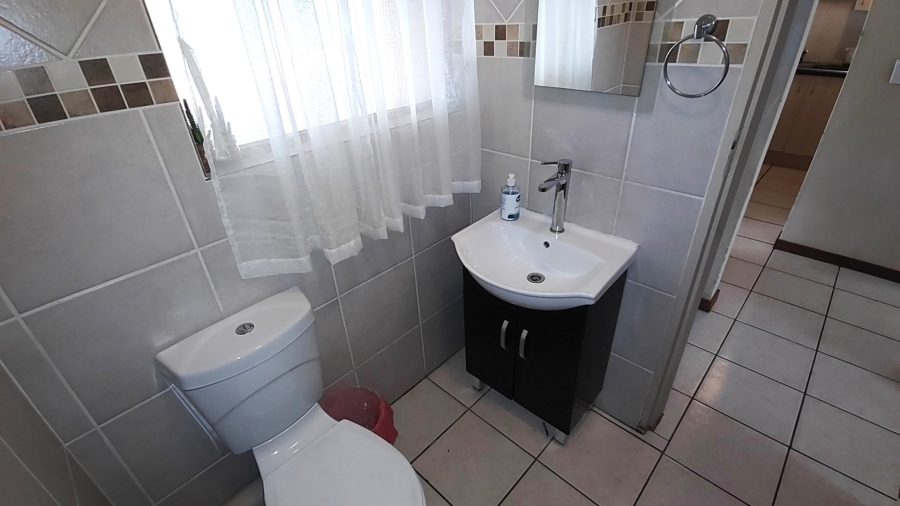 1 Bedroom Property for Sale in Montana Gauteng